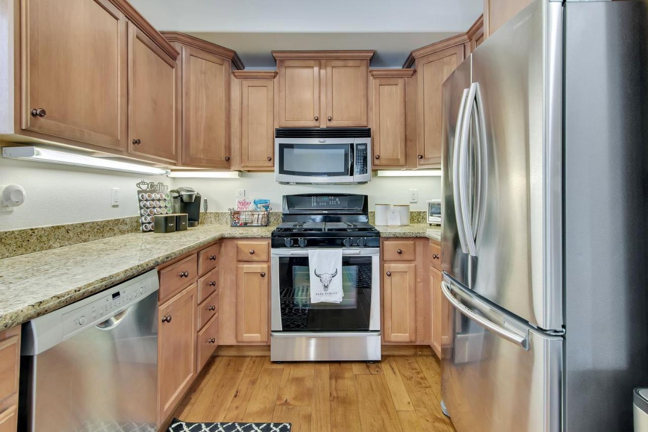 Downtown Paso: Sip N Sleepz 3 Bed/2.5 Bath Villa Paso Robles Exterior photo